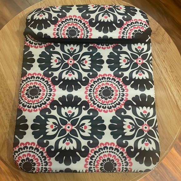 THIRTY-ONE IPAD CASE, NWOT - Picture 2 of 5